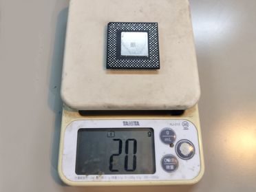 黒色のCPUの重さは1枚20g｜大阪・堺市ヒラノヤ