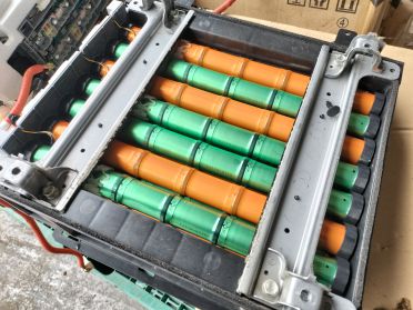 HV車バッテリー(小)スクラップの買取価格 - 大阪ヒラノヤ