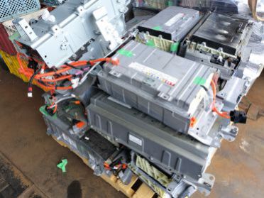 大阪・ヒラノヤでは使用済み・廃棄品のハイブリッド車バッテリーユニット(Ni-MH)を高価買取。