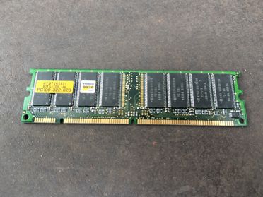 168ピン SDRAM DIMM（PC100世代）｜大阪・堺市 金属スクラップ買取 ヒラノヤ