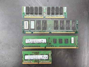 大阪・堺市のヒラノヤではPCメモリスクラップの廃棄品・処分品をスクラップとして高価買取しております。