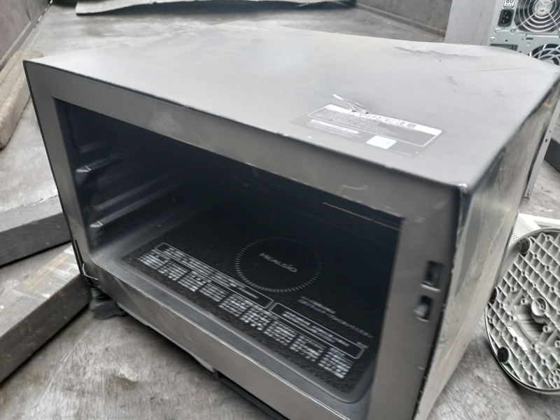 飲食店・厨房機器業スクラップ例・電子レンジ廃棄品・スクラップ